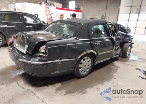 2004 Lincoln Town Car Ultimate из США, поврежденный, VIN 1LNHM83W14Y662436